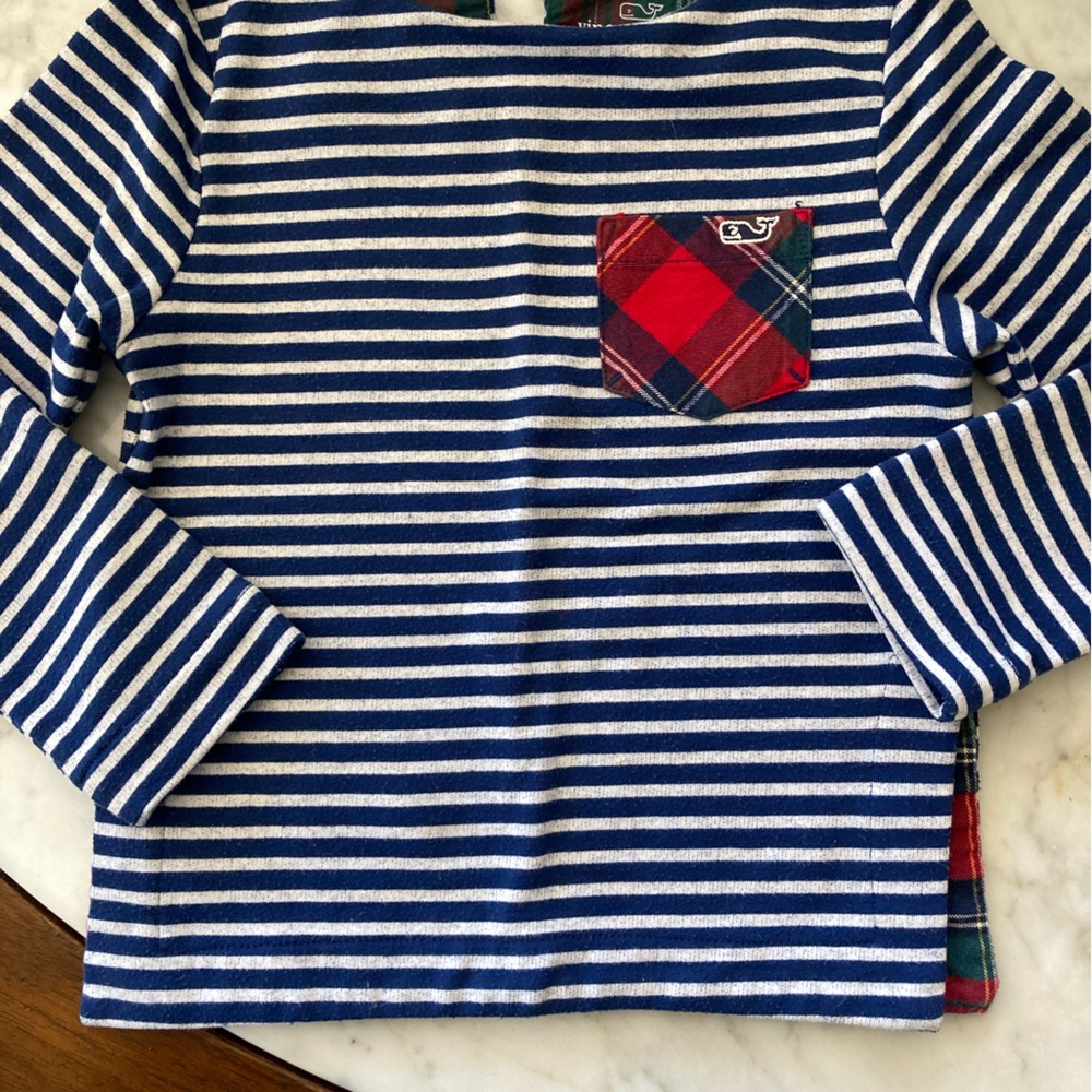 Vineyard Vines top